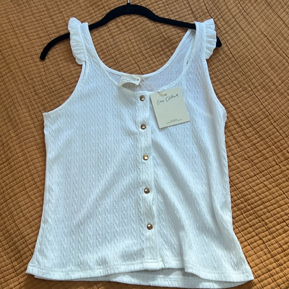 Cute white top/ gold snap buttons / new w tags on